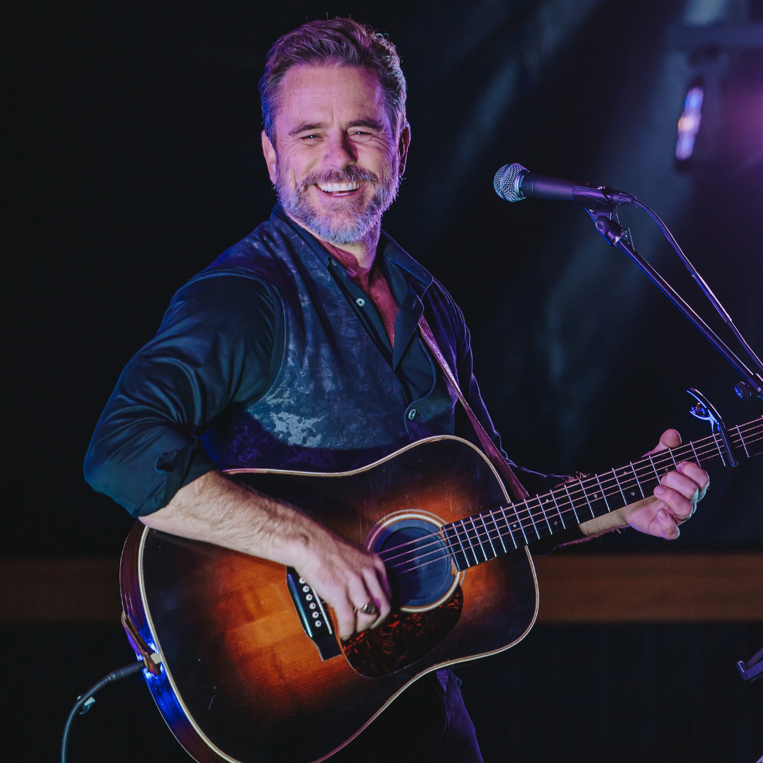 Charles Esten
